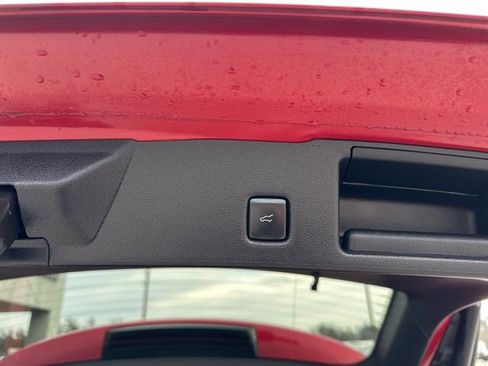 Used 2022 Ford Escape SE w/ SE Sport Appearance Package image 39