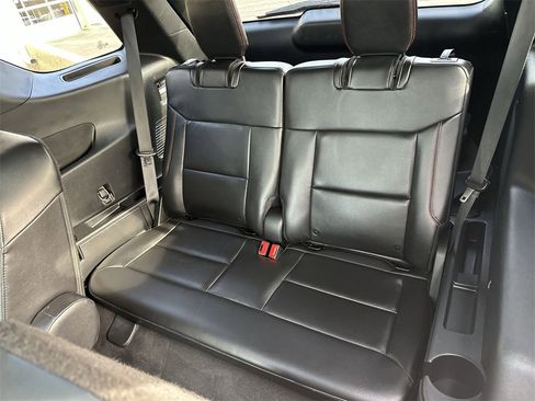 Used 2023 Ford Explorer ST-Line w/ Class IV Trailer Tow Package image 25