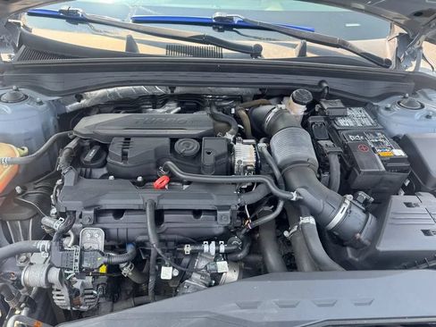 Used 2022 Kia K5 LX FWD image 11
