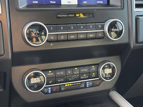 Used 2021 Ford Expedition Max Limited AWD/4WD image 22
