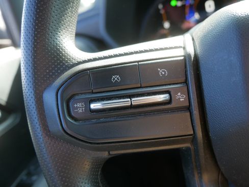 Used 2023 Chevrolet Colorado Trail Boss w/ Technology Package image 25