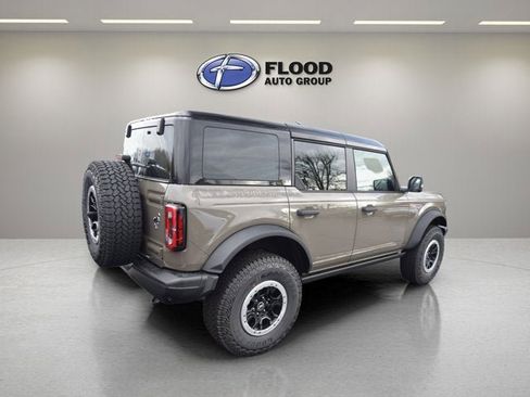New 2025 Ford Bronco Badlands image 2