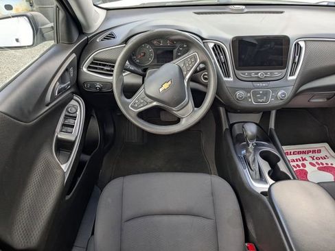Used 2022 Chevrolet Malibu LS FWD image 11