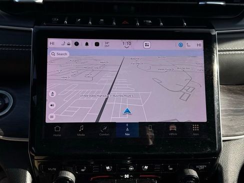 Used 2023 Jeep Grand Cherokee Limited w/ Luxury Tech Group II image 32