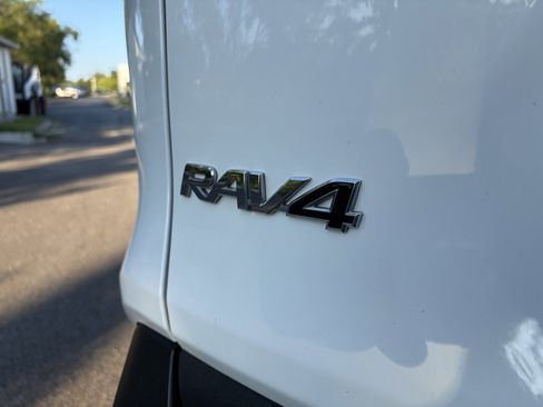 Used 2024 Toyota RAV4 LE AWD/4WD image 30