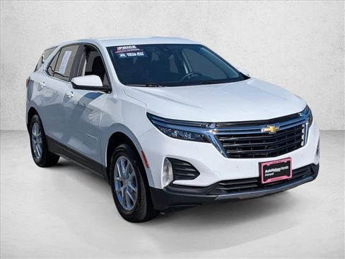 Used 2024 Chevrolet Equinox LT image 3