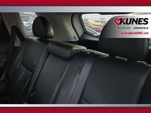 Used 2018 Nissan Rogue SL w/ Premium Package image 38