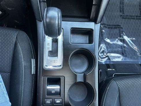 Used 2016 Subaru Outback 2.5i Premium w/ Popular Package #3 image 18