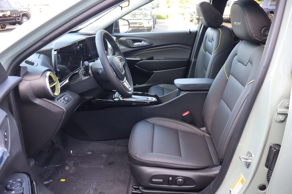 New 2026 Chevrolet Trax ACTIV w/ Sunroof Package FWD image 5