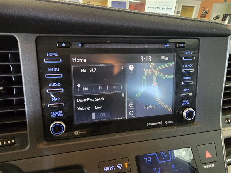 Used 2019 Toyota Sienna XLE w/ XLE Navigation Package FWD image 27