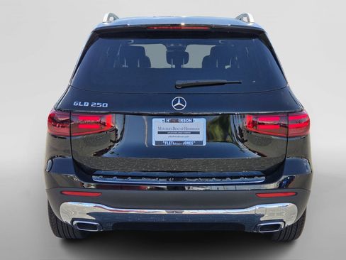 New 2026 Mercedes-Benz GLB 250 image 4