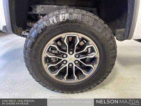 Used 2022 Chevrolet Colorado ZR2 AWD/4WD image 10