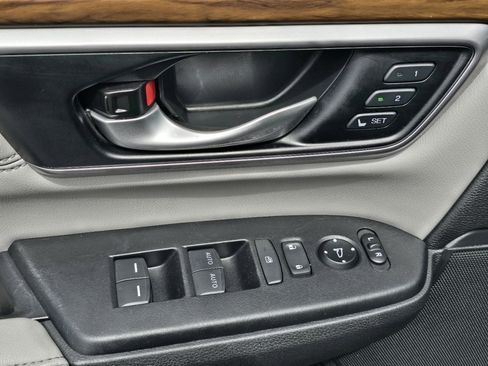 Used 2021 Honda CR-V Touring image 25