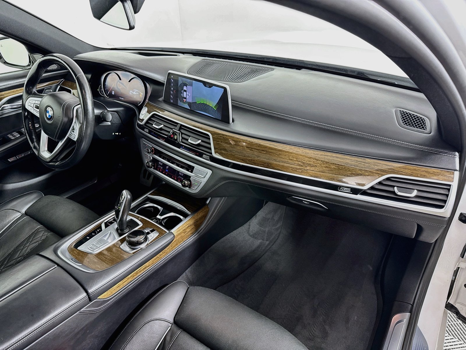 Used 2018 BMW 750i xDrive AWD/4WD image 30