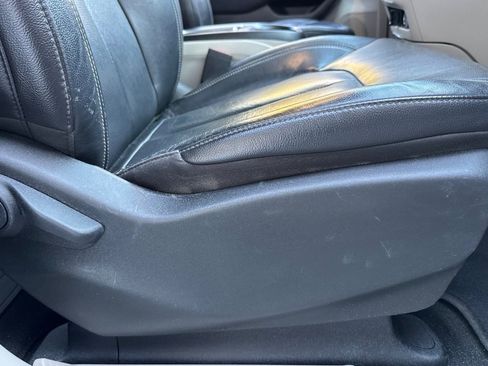 Used 2022 Chrysler Pacifica Touring-L image 23