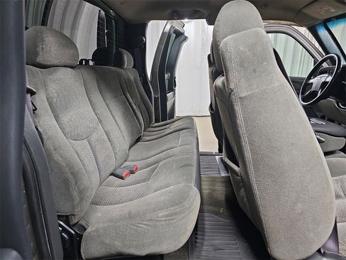 Used 2003 Chevrolet Silverado 2500 LS image 14
