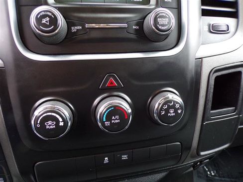 Used 2018 RAM 1500 Express image 35