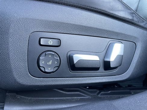 Used 2021 BMW M3 w/ Executive Package image 34