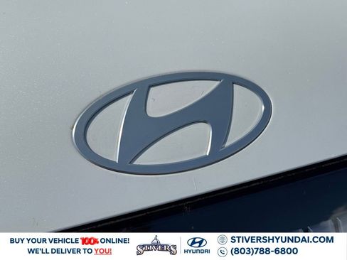 New 2026 Hyundai Ioniq 9 SEL image 8