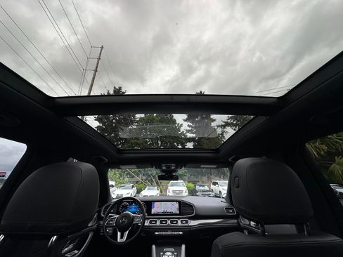 Used 2022 Mercedes-Benz GLE 350 4MATIC w/ AMG Line Exterior image 23