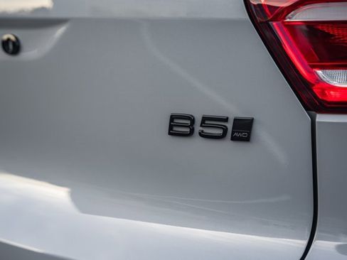 Used 2026 Volvo XC40 B5 Ultra w/ Protection Package Premier image 7