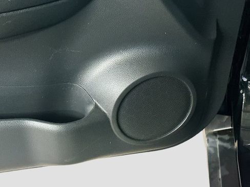 Used 2016 Nissan Rogue SV image 19