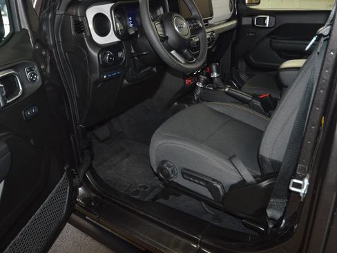 Used 2025 Jeep Wrangler Unlimited Sport S 4xe image 27