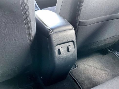 Used 2024 Nissan Kicks SV FWD image 11