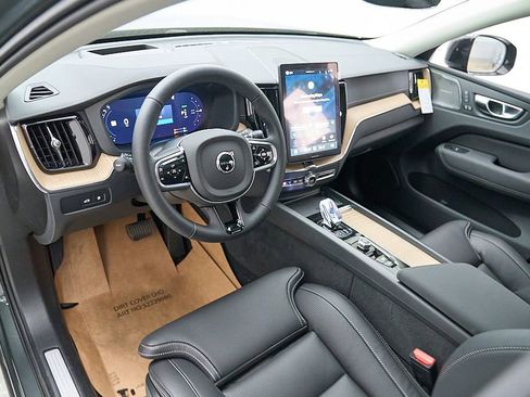 New 2026 Volvo XC60 T8 Ultra w/ Climate Package AWD/4WD image 12