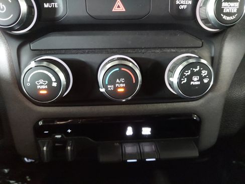 Used 2021 RAM 2500 Tradesman AWD/4WD image 18