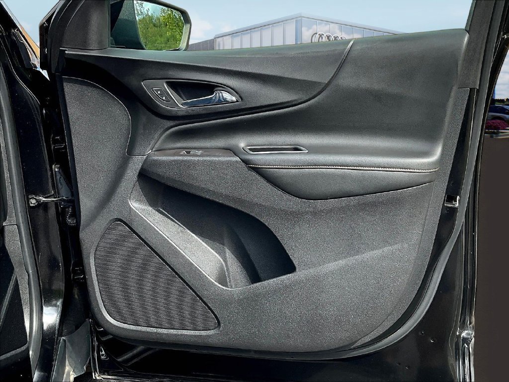 Used 2020 Chevrolet Equinox Premier w/ Premier Redline Edition FWD image 30