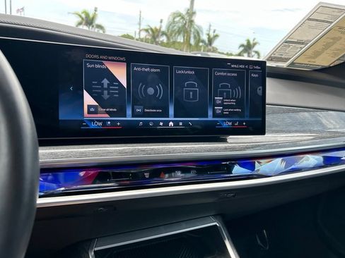 Used 2025 BMW 740i RWD image 31