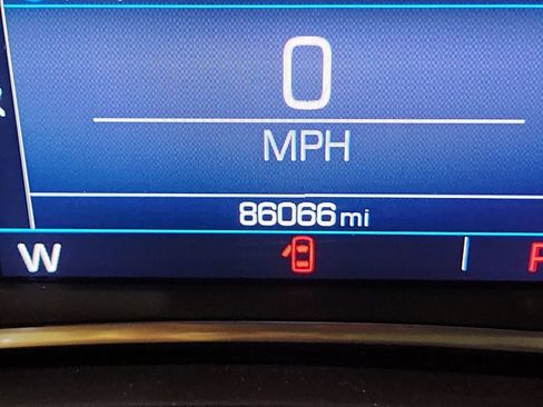 Used 2020 GMC Terrain SLE w/ LPO, Floor Liner Package AWD/4WD image 16