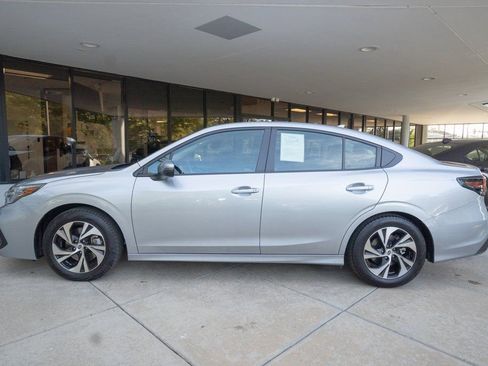 Used 2025 Subaru Legacy Premium image 4