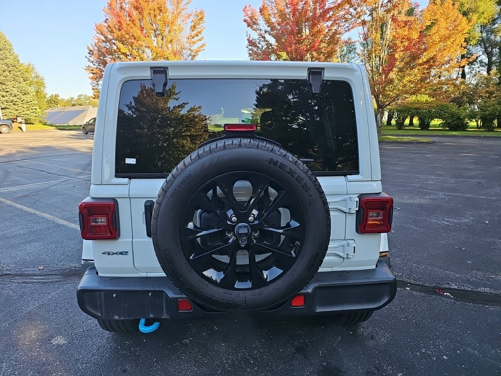 Used 2024 Jeep Wrangler Unlimited Sahara AWD/4WD image 5