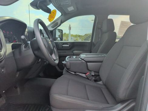 Used 2025 Chevrolet Silverado 2500 Custom AWD/4WD image 17