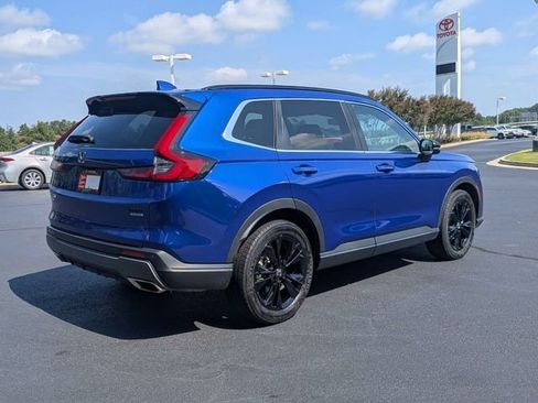 Used 2023 Honda CR-V Sport Touring image 3
