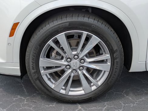 Certified 2023 Cadillac XT6 Premium Luxury w/ Technology Package image 10