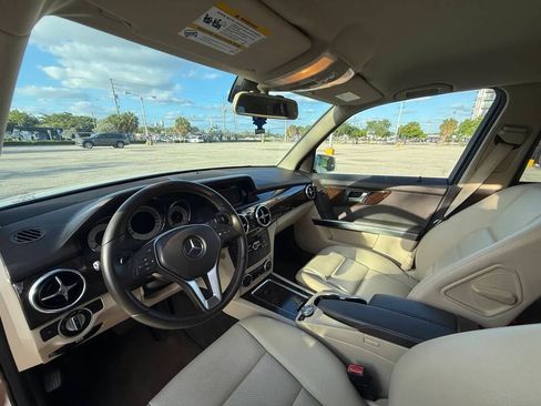 Used 2015 Mercedes-Benz GLK 350 2WD image 22
