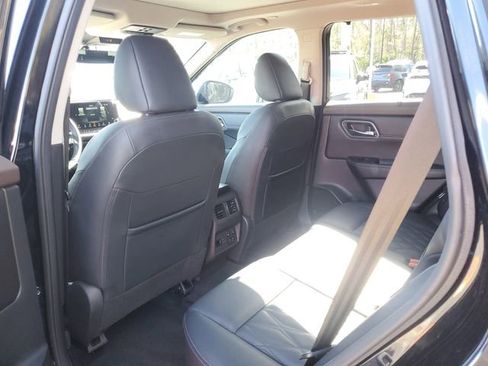 Certified 2023 Nissan Rogue Platinum w/ Platinum Premium Package image 9