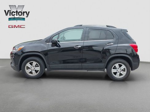 Used 2019 Chevrolet Trax LT w/ LT Convenience Package AWD/4WD image 6