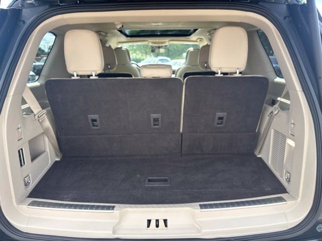 Used 2021 Lincoln Navigator Reserve w/ Luxury Package AWD/4WD image 25