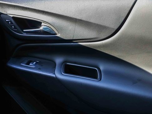 Used 2024 Chevrolet Equinox LT image 15