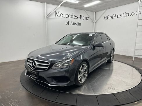 Used 2014 Mercedes-Benz E 350 4MATIC Sedan image 3