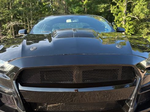 Used 2019 Ford Mustang GT Premium w/ GT Performance Package RWD image 39