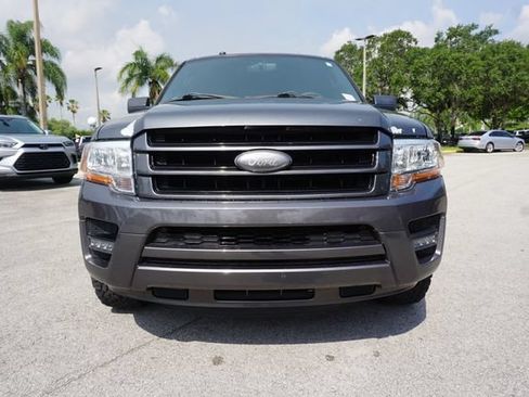 Used 2017 Ford Expedition EL XLT w/ Equipment Group 201A RWD image 27