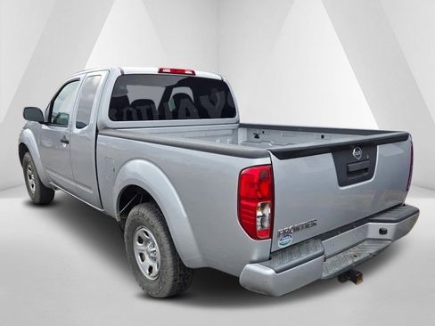 Used 2019 Nissan Frontier S image 5