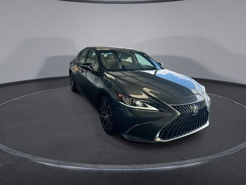 Used 2025 Lexus ES 350 w/ Premium Package FWD image 8