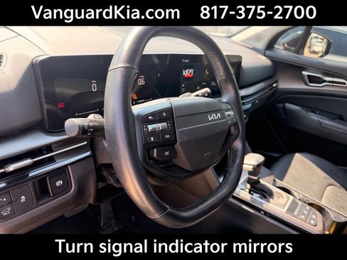Certified 2026 Kia Sportage EX w/ EX Panorama Roof Package FWD image 14
