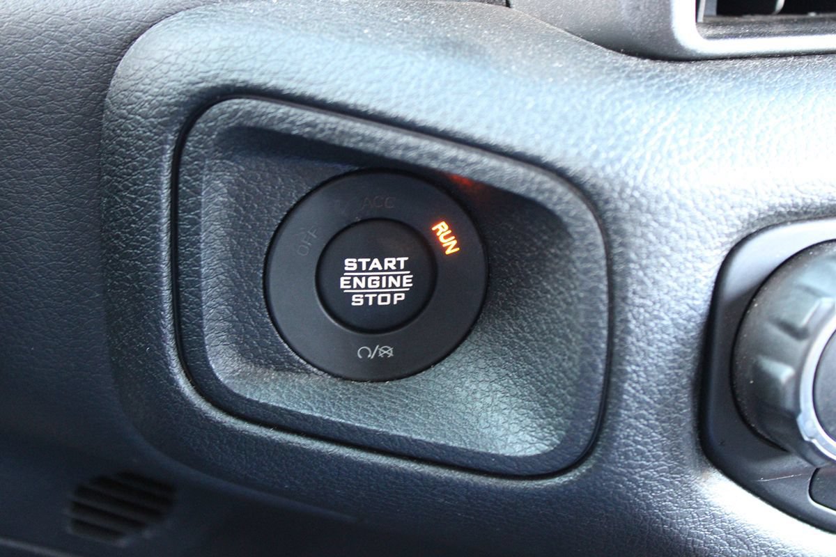Used 2024 Jeep Wrangler Unlimited AWD/4WD image 13